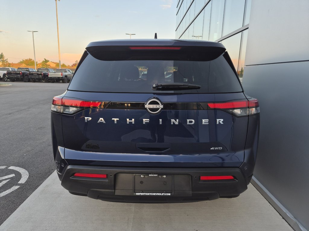 2022 Nissan Pathfinder S in Charlemagne, Quebec - 5 - w1024h768px