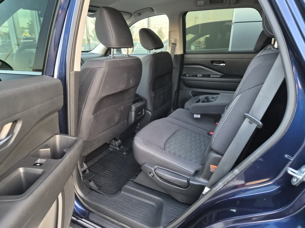 2022 Nissan Pathfinder S in Charlemagne, Quebec - 8 - w1024h768px