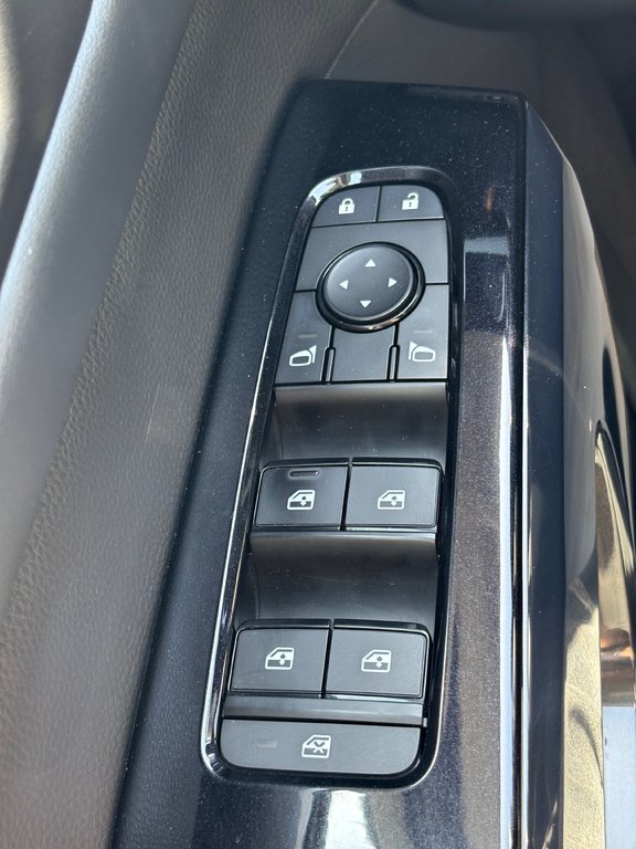2022 Nissan Pathfinder S, CAMÉRA DE RECUL, BANC CHAUFFANT in Saint-Jérôme, Quebec - 23 - w1024h768px