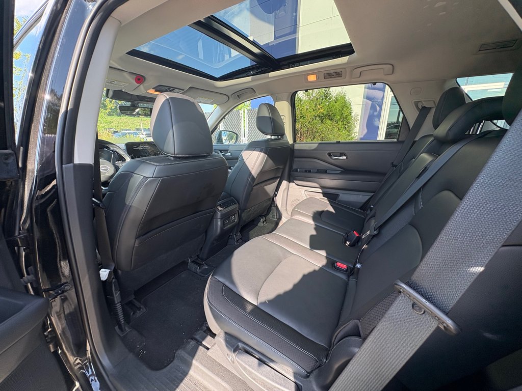 Nissan Pathfinder SL, CAMÉRA DE RECUL ,BANC CHAUFFANT, CUIR 2023 à Charlemagne, Québec - 9 - w1024h768px