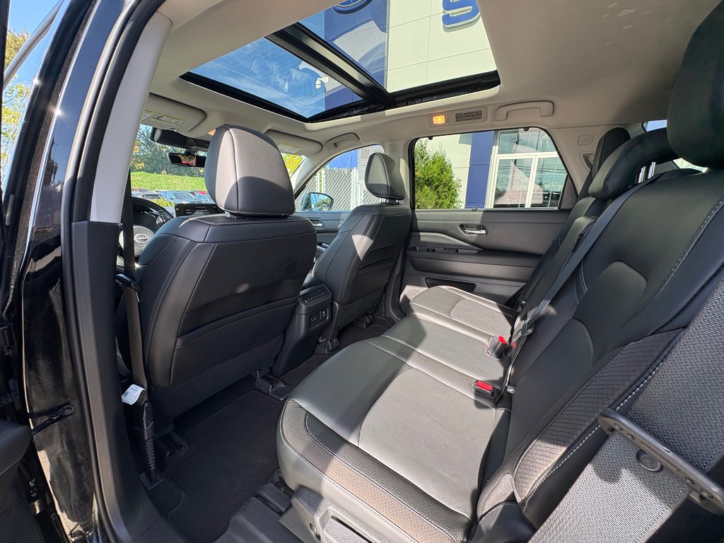 2023 Nissan Pathfinder SL, CAMÉRA DE RECUL ,BANC CHAUFFANT, CUIR in Saint-Jérôme, Quebec - 6 - w1024h768px