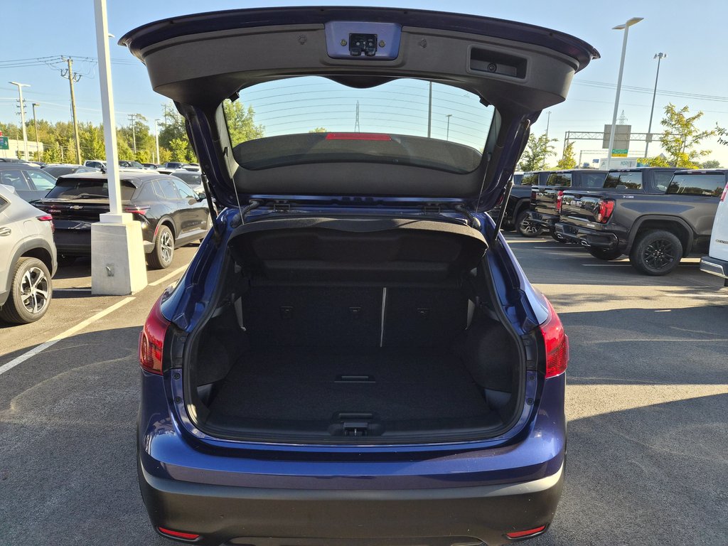 2019 Nissan Qashqai S in Charlemagne, Quebec - 5 - w1024h768px