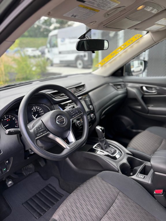 2018 Nissan Rogue S, CAMÉRA DE RECUL, DÉTECTEUR D'ANGLE MORT in Charlemagne, Quebec - 4 - w1024h768px