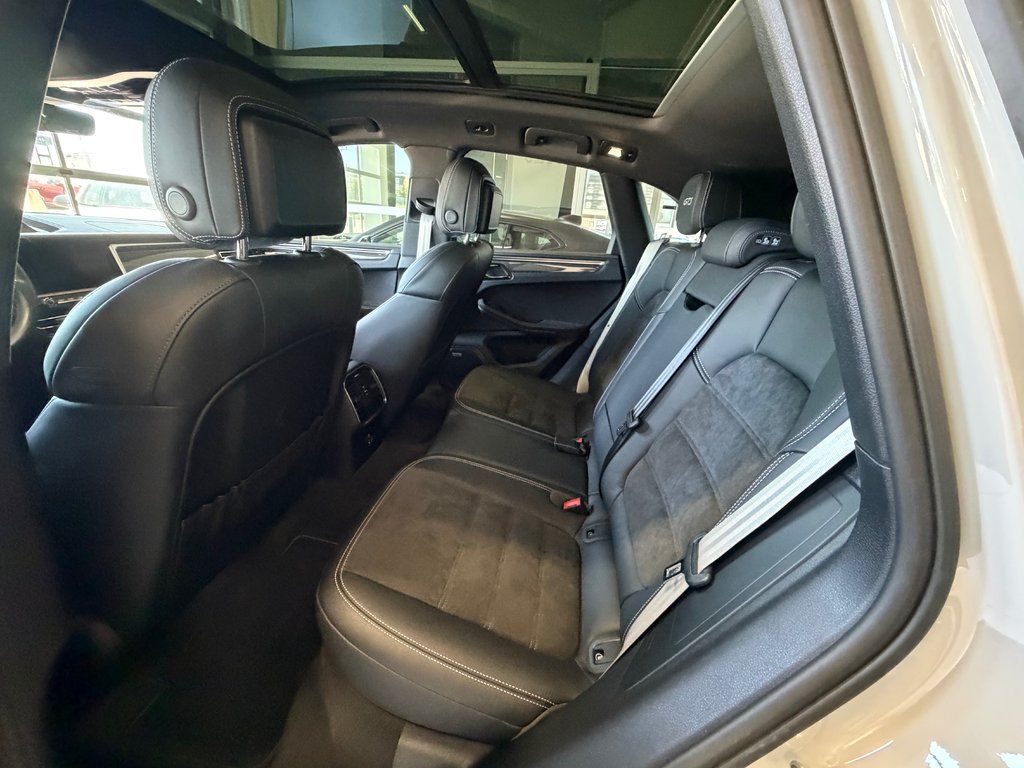 2020 Porsche Macan GTS in Saint-Jérôme, Quebec - 8 - w1024h768px