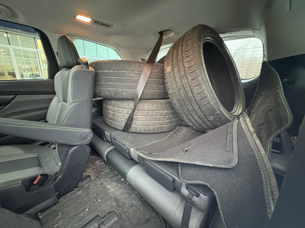 2023 Subaru Ascent ONYX, BANC CHAUFFANT, CAMÉRA DE RECUL in Charlemagne, Quebec - 10 - w1024h768px