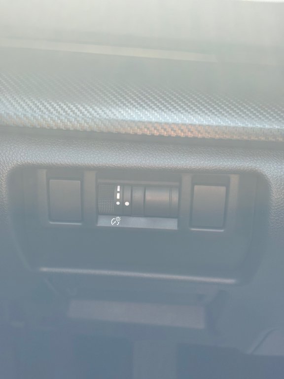 2024 Subaru Crosstrek TOURING, BANC CHAUFFANT, CAMÉRA DE RECUL in Charlemagne, Quebec - 23 - w1024h768px