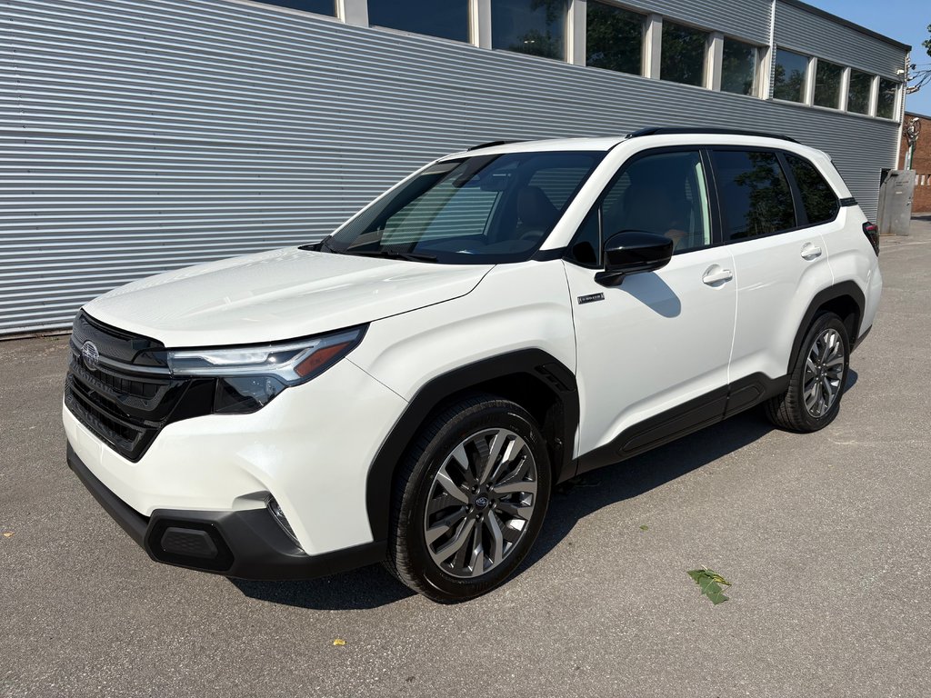 Subaru Forester e-BOXER Hybrid Hybrid Premier 2026 à Charlemagne, Québec - 1 - w1024h768px