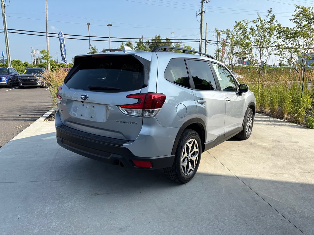 2023 Subaru Forester TOURING, BANC CHAUFFANT, CAMÉRA DE RECUL in Charlemagne, Quebec - 11 - w1024h768px