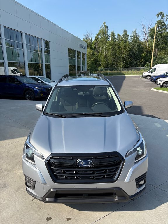 2023 Subaru Forester TOURING, BANC CHAUFFANT, CAMÉRA DE RECUL in Charlemagne, Quebec - 14 - w1024h768px