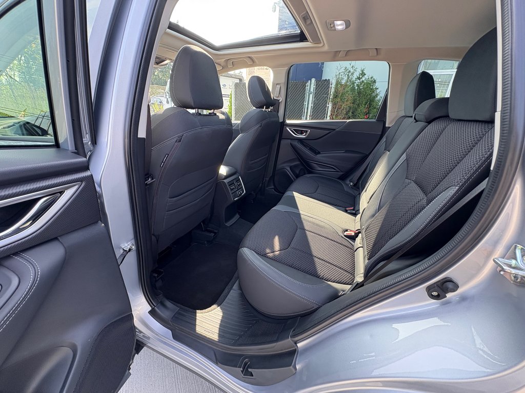 2023 Subaru Forester TOURING, BANC CHAUFFANT, CAMÉRA DE RECUL in Charlemagne, Quebec - 9 - w1024h768px
