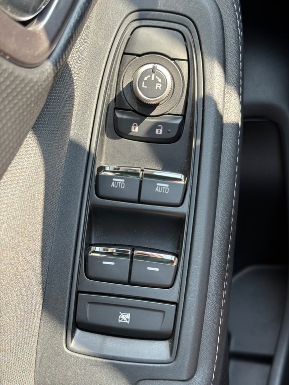 2023 Subaru Forester TOURING, BANC CHAUFFANT, CAMÉRA DE RECUL in Charlemagne, Quebec - 27 - w1024h768px