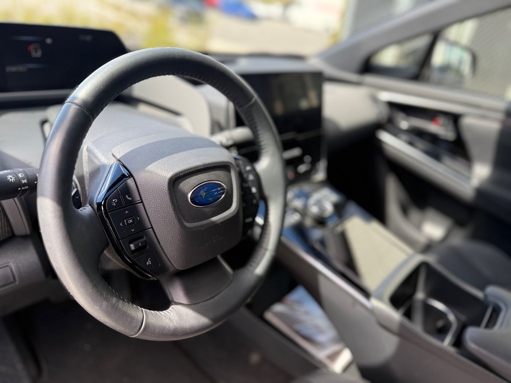 2023 Subaru Solterra ENSEMBLE DE LUXE,CAMÉRA DE RECUL,BANC CHAUFFANT in Saint-Jérôme, Quebec - 4 - w1024h768px