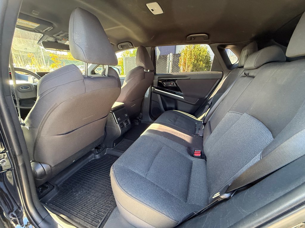 2023 Subaru Solterra BASE, CAMÉRA DE RECUL, BANC CHAUFFANT in Charlemagne, Quebec - 9 - w1024h768px
