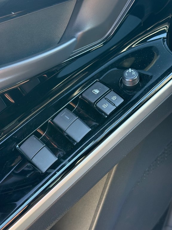 Subaru Solterra BASE, CAMÉRA DE RECUL, BANC CHAUFFANT 2024 à Saint-Jérôme, Québec - 24 - w1024h768px