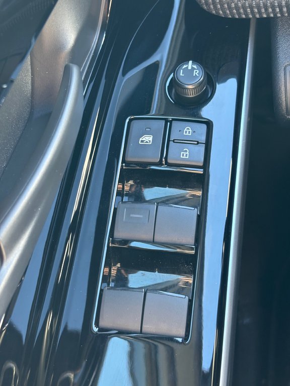 Subaru Solterra BASE, CAMÉRA DE RECUL, BANC CHAUFFANT 2024 à Saint-Jérôme, Québec - 22 - w1024h768px