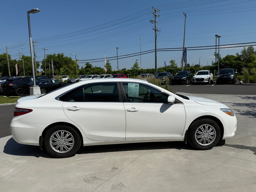 Toyota Camry LE,CAMÉRA DE RECUL, 2016 à Charlemagne, Québec - 12 - w1024h768px