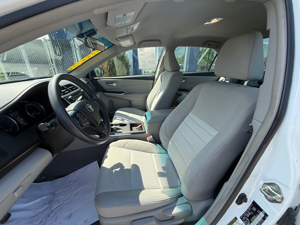 Toyota Camry LE,CAMÉRA DE RECUL, 2016 à Charlemagne, Québec - 5 - w1024h768px