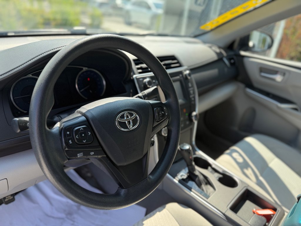 Toyota Camry LE,CAMÉRA DE RECUL, 2016 à Charlemagne, Québec - 4 - w1024h768px