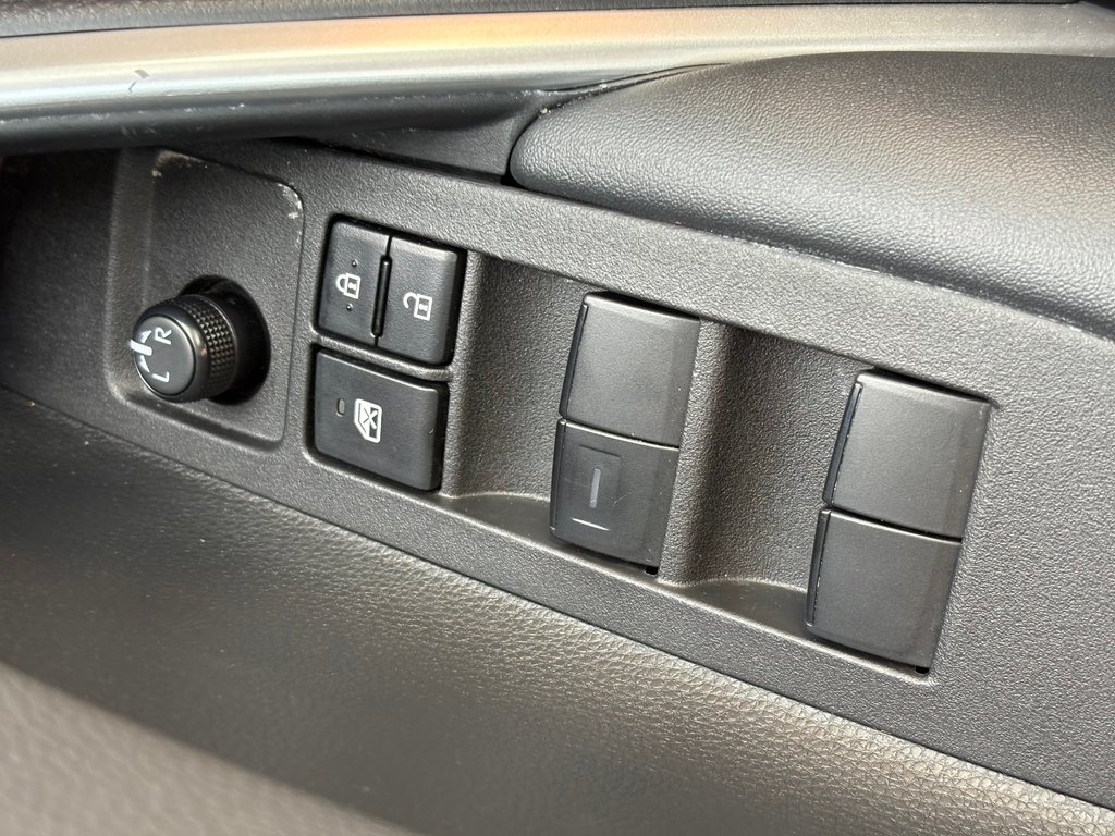 Toyota COROLLA CROSS XLE,AWD,CAMÉRA DE RECUL,BANC CHAUFFANT 2022 à Charlemagne, Québec - 23 - w1024h768px
