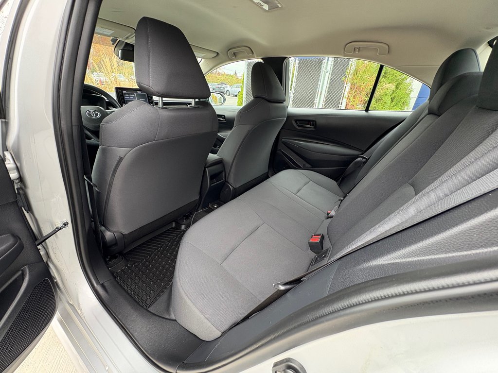 2022 Toyota Corolla LE, CAMÉRA DE RECUL, BANC CHAUFFANT in Charlemagne, Quebec - 9 - w1024h768px
