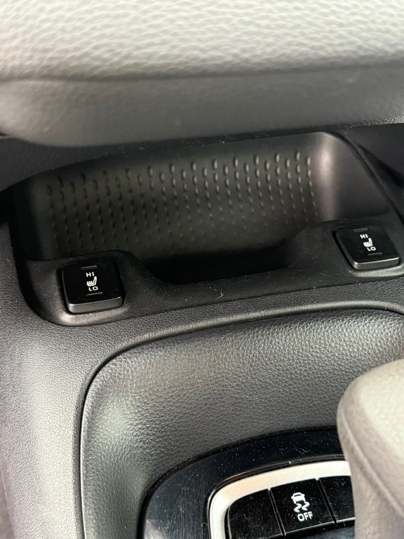 2022 Toyota Corolla LE, CAMÉRA DE RECUL, BANC CHAUFFANT in Charlemagne, Quebec - 16 - w1024h768px