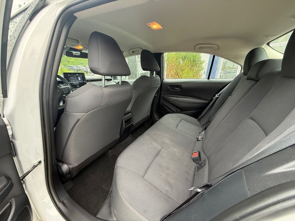 2022 Toyota Corolla LE, CAMÉRA DE RECUL, BANC CHAUFFANT in Charlemagne, Quebec - 9 - w1024h768px