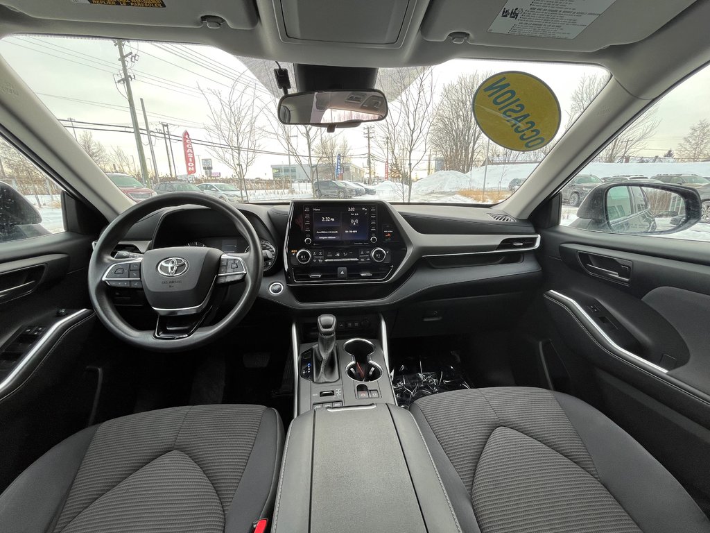 2020 Toyota Highlander LE,AWD,CAMÉRA DE RECUL,BANC CHAUFFANT in Charlemagne, Quebec - 12 - w1024h768px