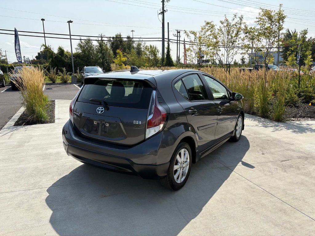 2017 Toyota Prius C TECHNOLOGY, CAMÉRA DE RECUL, BANC CHAUFFANT in Charlemagne, Quebec - 11 - w1024h768px