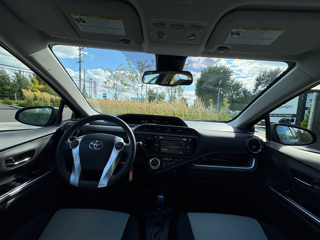 2017 Toyota Prius C TECHNOLOGY, CAMÉRA DE RECUL, BANC CHAUFFANT in Charlemagne, Quebec - 10 - w1024h768px