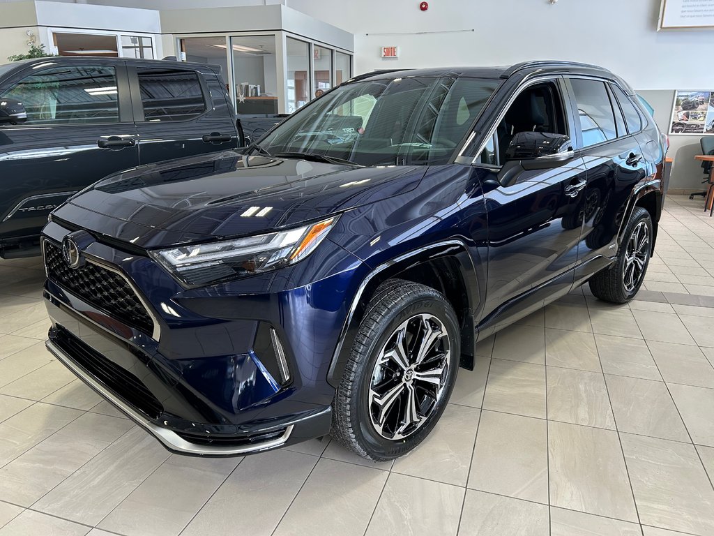 2025 Toyota RAV4 PLUG-IN HYBRID XSE in Charlemagne, Quebec - 1 - w1024h768px