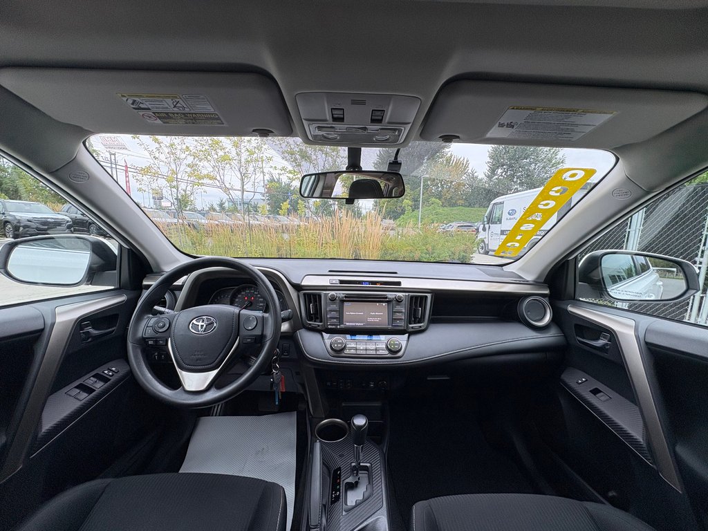 2015 Toyota RAV4 XLE,AWD,CAMÉRA DE RECUL,BANC CHAUFFANT in Saint-Jérôme, Quebec - 10 - w1024h768px