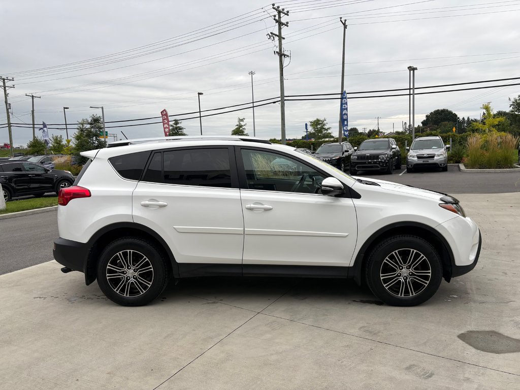 2015 Toyota RAV4 XLE,AWD,CAMÉRA DE RECUL,BANC CHAUFFANT in Saint-Jérôme, Quebec - 12 - w1024h768px