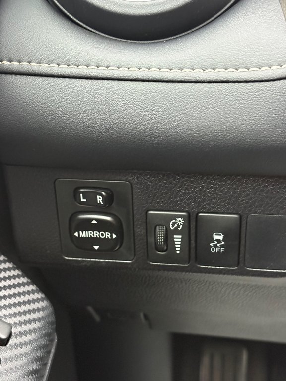 2015 Toyota RAV4 XLE,AWD,CAMÉRA DE RECUL,BANC CHAUFFANT in Saint-Jérôme, Quebec - 21 - w1024h768px