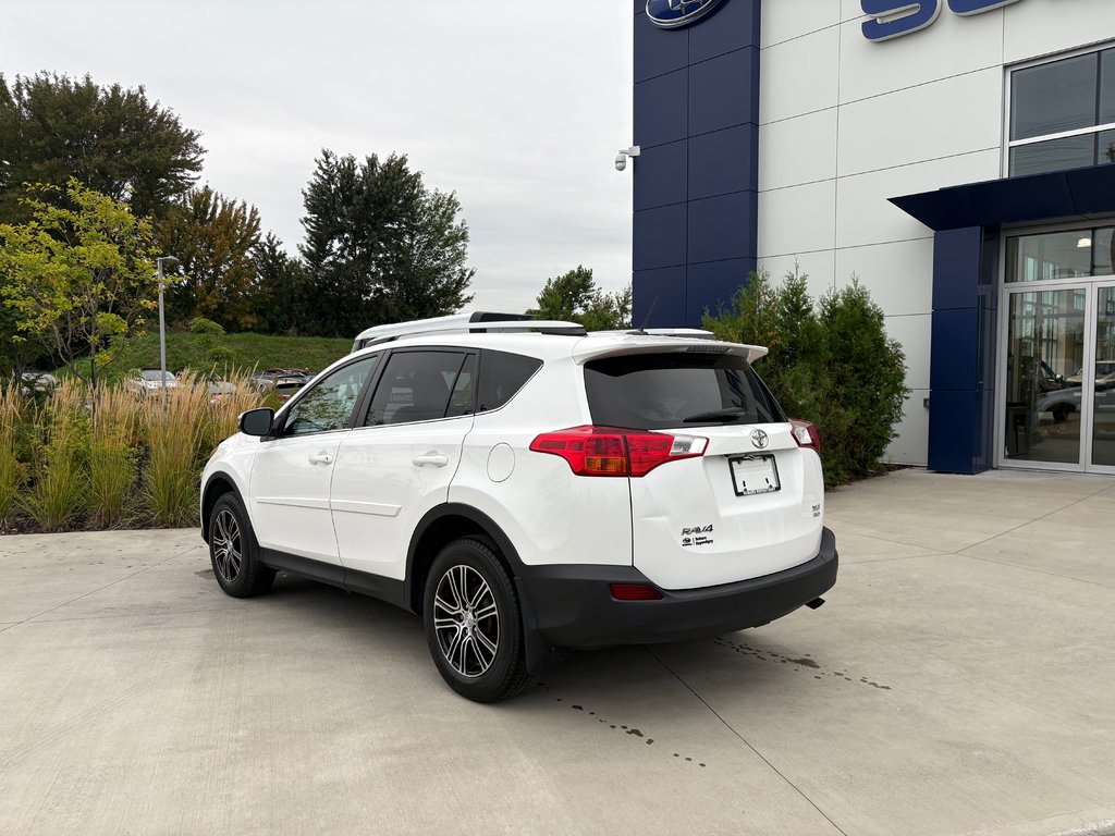 2015 Toyota RAV4 XLE,AWD,CAMÉRA DE RECUL,BANC CHAUFFANT in Saint-Jérôme, Quebec - 7 - w1024h768px