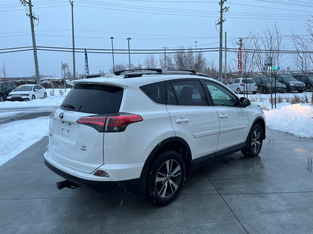 2018  RAV4 LE,AWD,CAMÉRA DE RECUL,BANC CHAUFFANT in Charlemagne, Quebec - 12 - w1024h768px