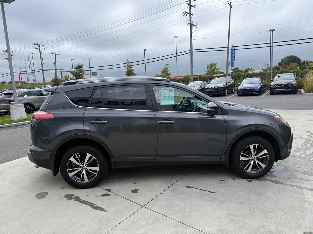 2018 Toyota RAV4 LE,CAMÉRA DE RECUL,BANC CHAUFFANT in Saint-Jérôme, Quebec - 12 - w1024h768px