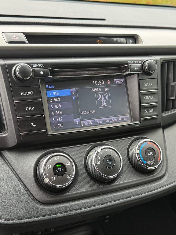 2018 Toyota RAV4 LE,CAMÉRA DE RECUL,BANC CHAUFFANT in Saint-Jérôme, Quebec - 17 - w1024h768px