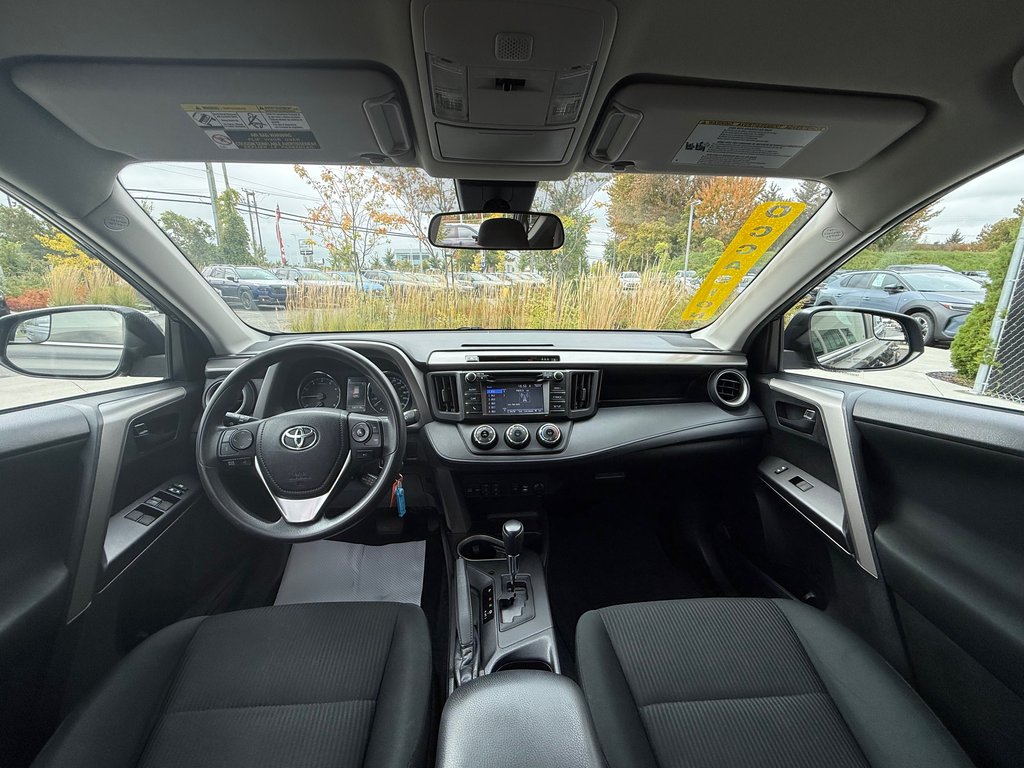 2018 Toyota RAV4 LE,CAMÉRA DE RECUL,BANC CHAUFFANT in Saint-Jérôme, Quebec - 10 - w1024h768px
