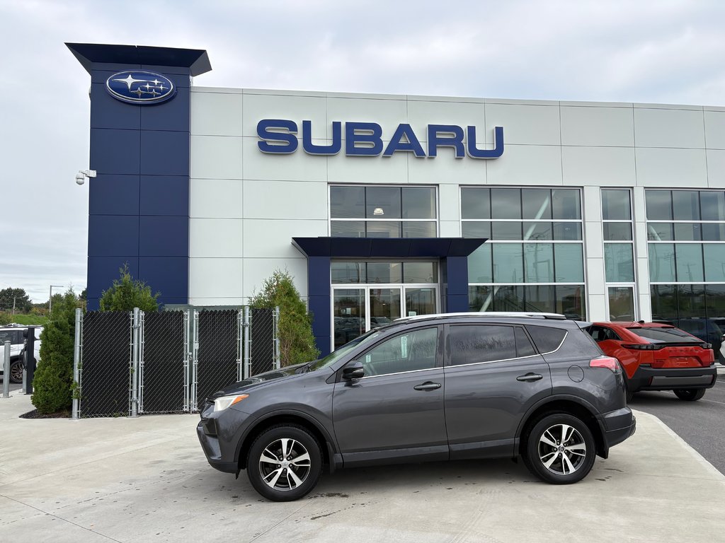 2018 Toyota RAV4 LE, CAMÉRA DE RECUL, BANC CHAUFFANT in Saint-Jérôme, Quebec - 3 - w1024h768px