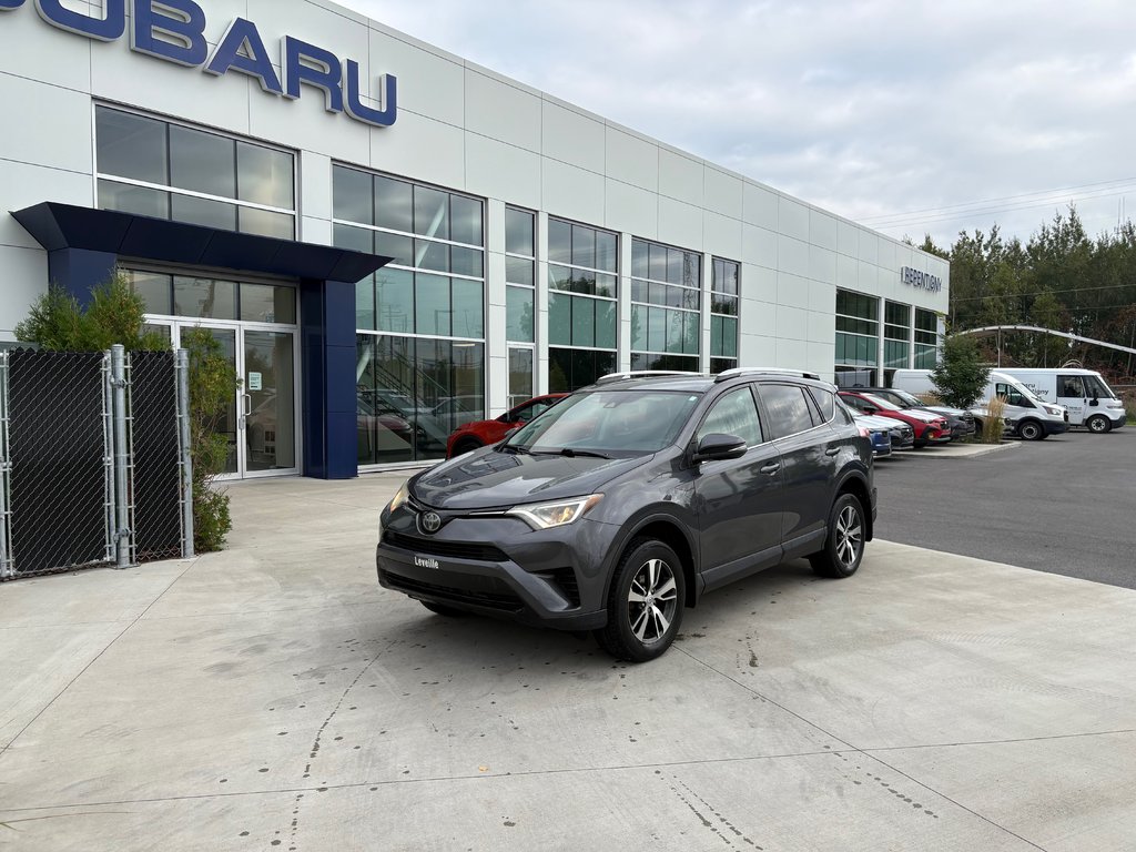 2018 Toyota RAV4 LE, CAMÉRA DE RECUL, BANC CHAUFFANT in Saint-Jérôme, Quebec - 1 - w1024h768px