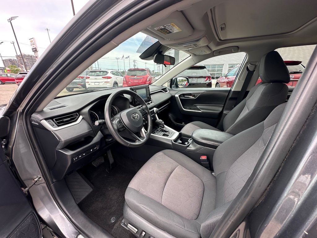 2019 Toyota RAV4 XLE in Charlemagne, Quebec - 7 - w1024h768px