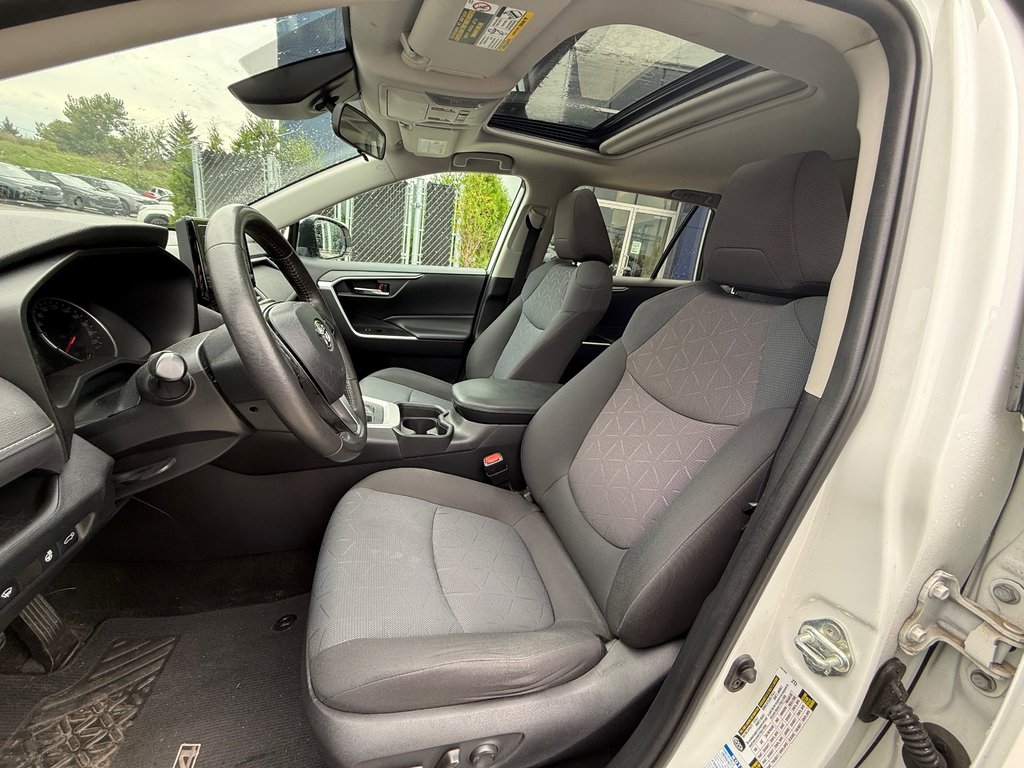 Toyota RAV4 XLE,AWD,CAMÉRA DE RECUL,BANC CHAUFFANT 2019 à Saint-Jérôme, Québec - 6 - w1024h768px