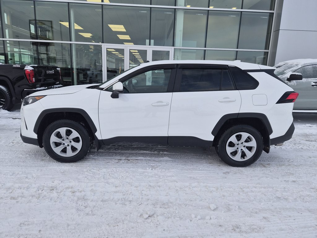 Toyota RAV4 LE AWD 2023 à Charlemagne, Québec - 3 - w1024h768px