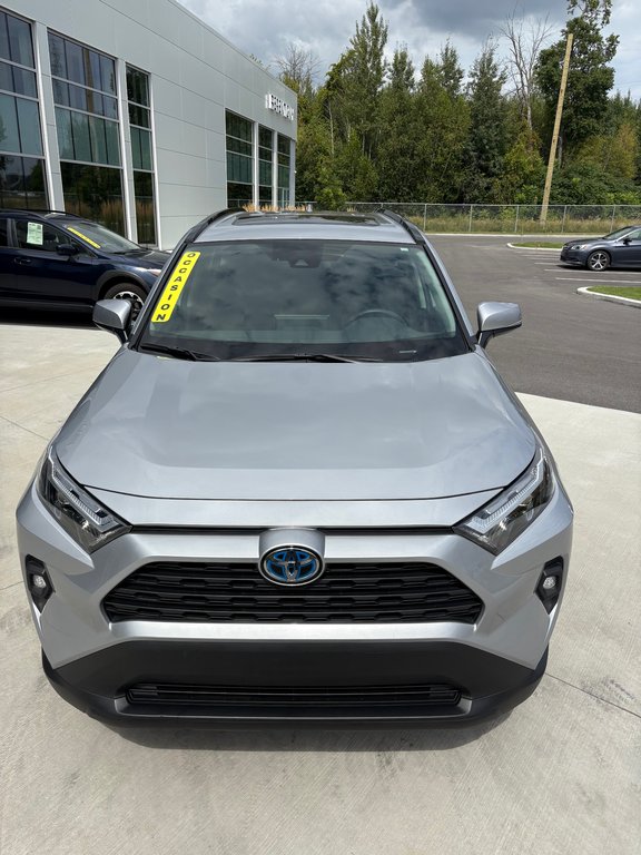 2024 Toyota RAV4 HYBRID XLE PREMIUM, BANC CHAUFFANT,CAMÉRA DE RECUL in Charlemagne, Quebec - 14 - w1024h768px