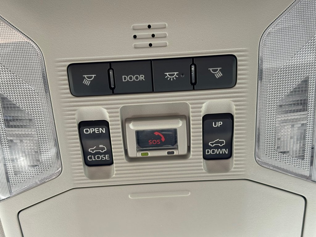 2024 Toyota RAV4 HYBRID XLE PREMIUM, BANC CHAUFFANT,CAMÉRA DE RECUL in Charlemagne, Quebec - 27 - w1024h768px