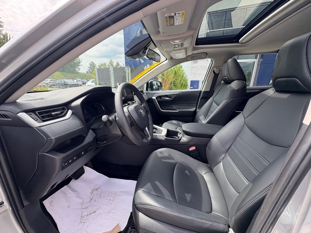2024 Toyota RAV4 HYBRID XLE PREMIUM, BANC CHAUFFANT,CAMÉRA DE RECUL in Charlemagne, Quebec - 5 - w1024h768px