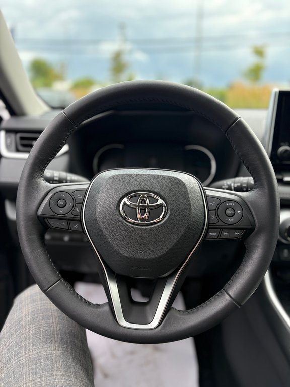 2024 Toyota RAV4 HYBRID XLE PREMIUM, BANC CHAUFFANT,CAMÉRA DE RECUL in Charlemagne, Quebec - 22 - w1024h768px