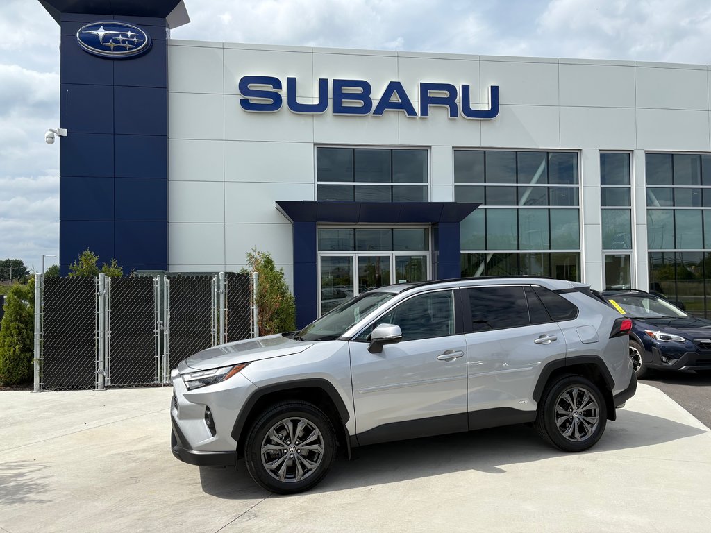 2024 Toyota RAV4 HYBRID XLE PREMIUM, BANC CHAUFFANT,CAMÉRA DE RECUL in Charlemagne, Quebec - 3 - w1024h768px