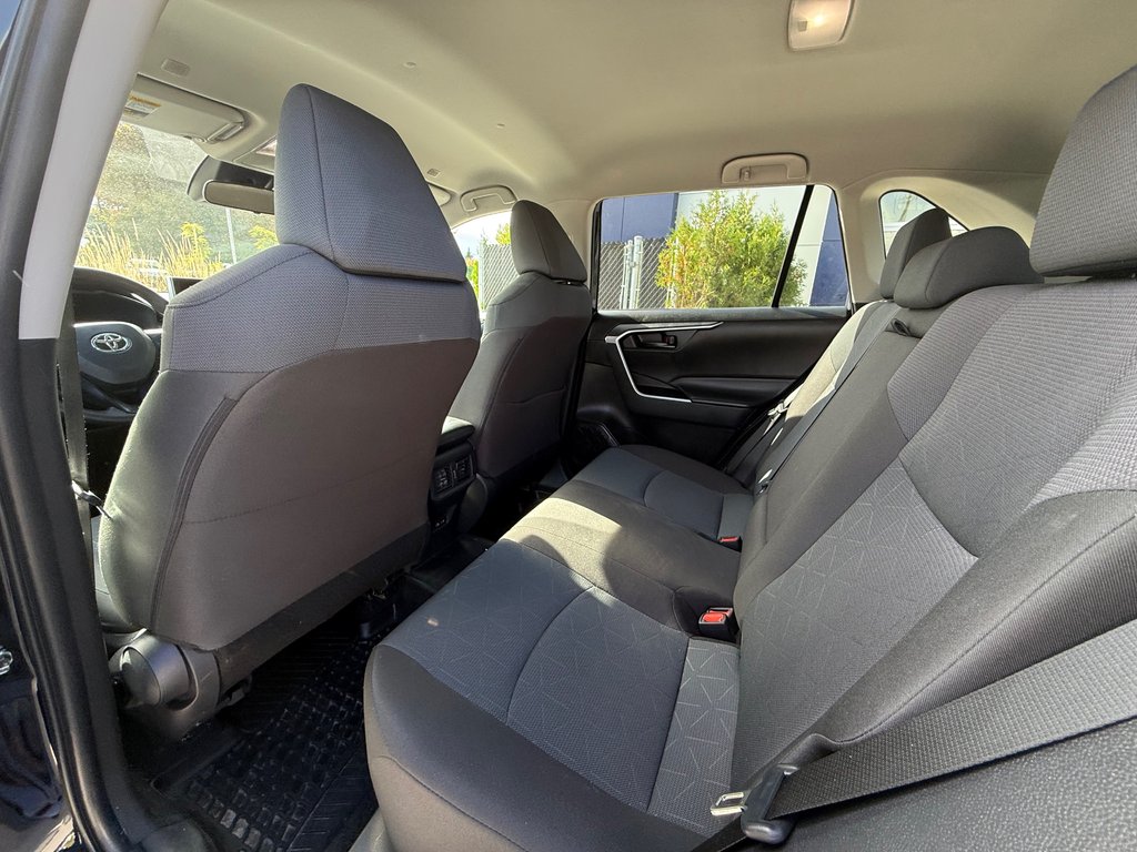 Toyota RAV4 LE,AWD,CAMÉRA DE RECUL,BANC CHAUFFANT 2024 à Charlemagne, Québec - 9 - w1024h768px