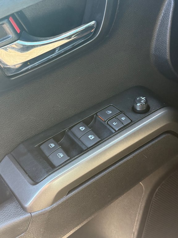 2023 Toyota Tacoma TRD SPORT PREMIUM,BANC CHAUFFANT,TOIT OUVRANT,CUIR in Charlemagne, Quebec - 25 - w1024h768px